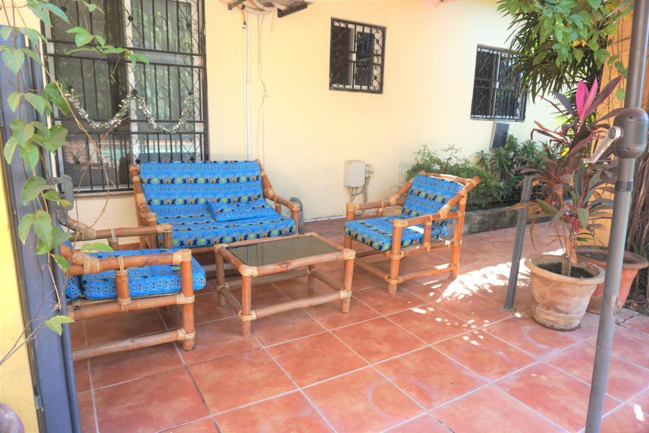 B & B Villa Calliandra Bijilo Exterior foto